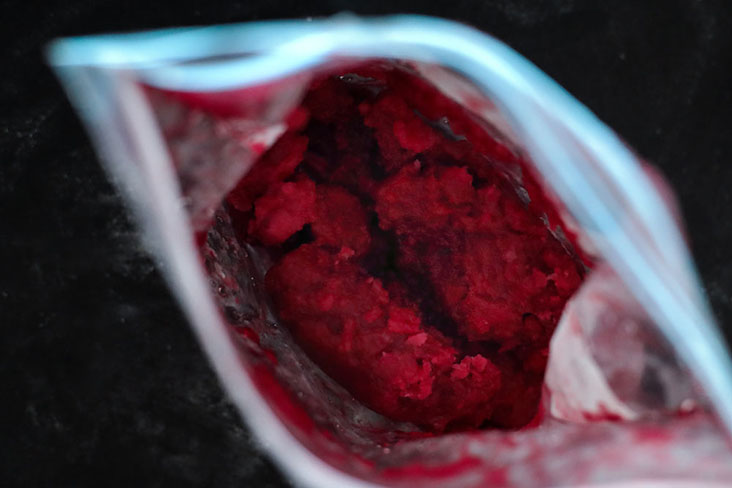 The easiest and fastest method: using resealable kitchen-grade plastic bags!