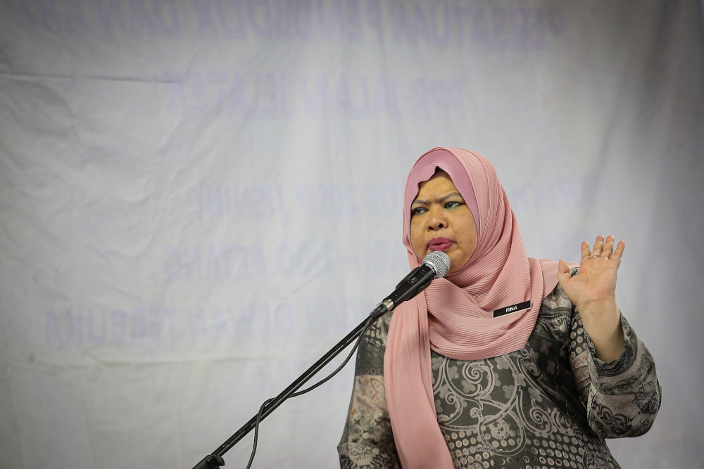 Rural Development Minister Datuk Seri Rina Mohd Harun gives her opening speech during the Federal Territory KEMAS Wellness Program 2019 at the PPR Jelatek November 3, 2019. u00e2u20acu201d Picture by Hari Anggara