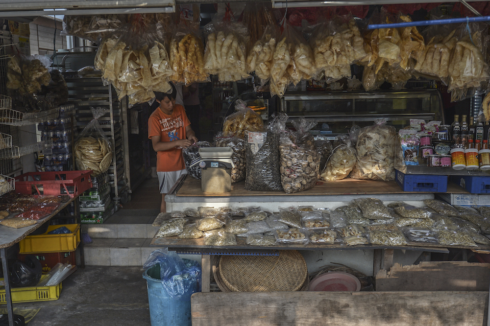 A sundry shop at Kampung Air Masin in Kukup November 3, 2019. — Picture by Shafwan Zaidon