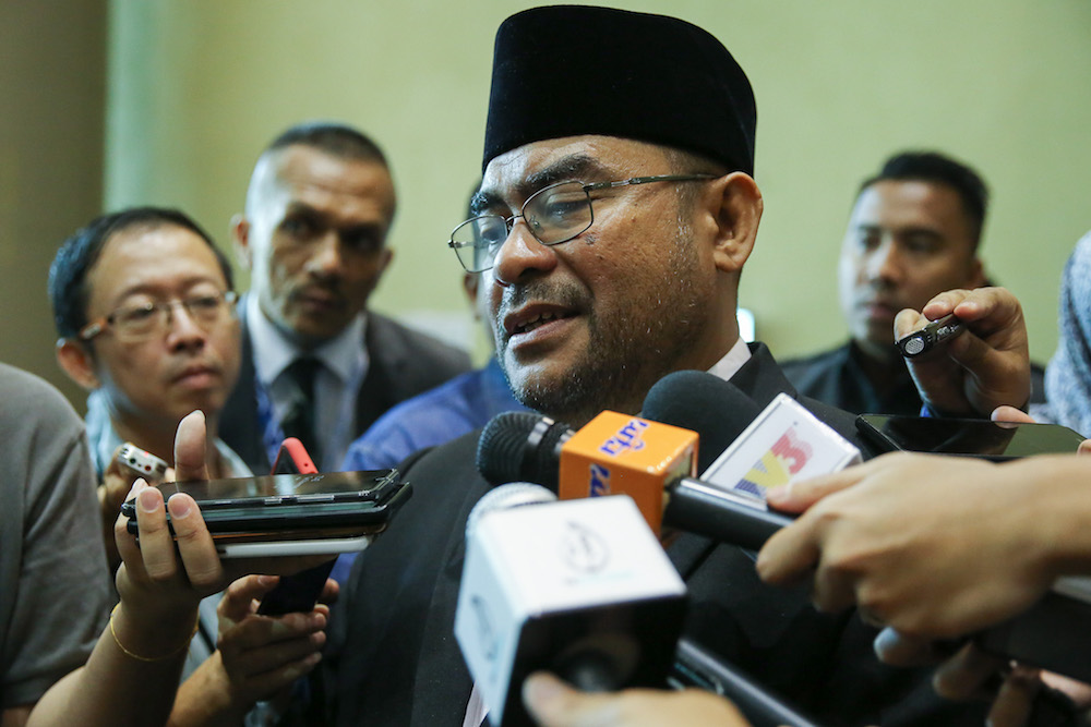 Minister in the Prime Ministeru00e2u20acu2122s Department Datuk Seri Mujahid Yusof Rawa speaks to reporters after Malaysiau00e2u20acu2122s Halal Inclusion Roundtable and Masterclass in Putrajaya November 5, 2019. u00e2u20acu201d Picture by Yusof Mat Isa