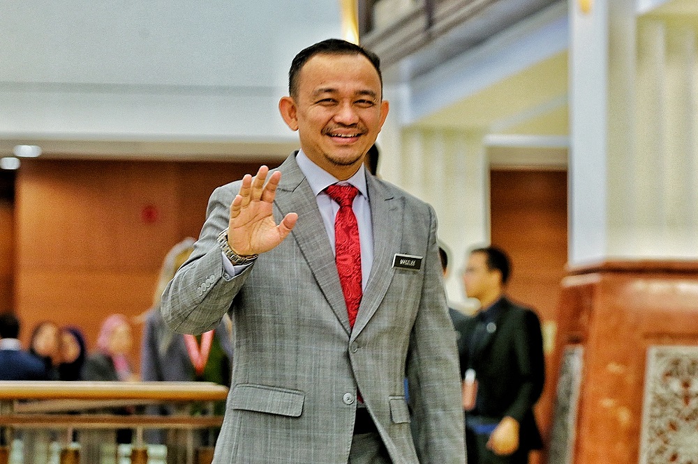 Education Minister Maszlee Malik arrives at the Parliament Lobby in Kuala Lumpur November 6, 2019. u00e2u20acu201d Picture by Ahmad Zamzahuri 