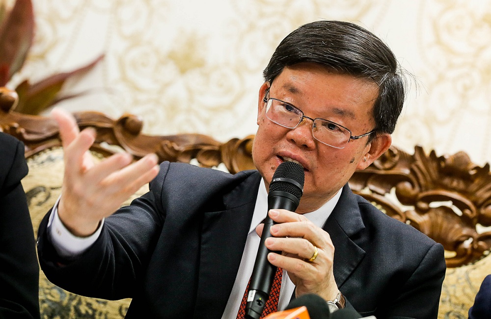 Penang Chief Minister Chow Kon Yeow speaks during a press conference at the Dewan Sri Pinang in George Town November 6, 2019. u00e2u20acu201d Picture by Sayuti Zainudin