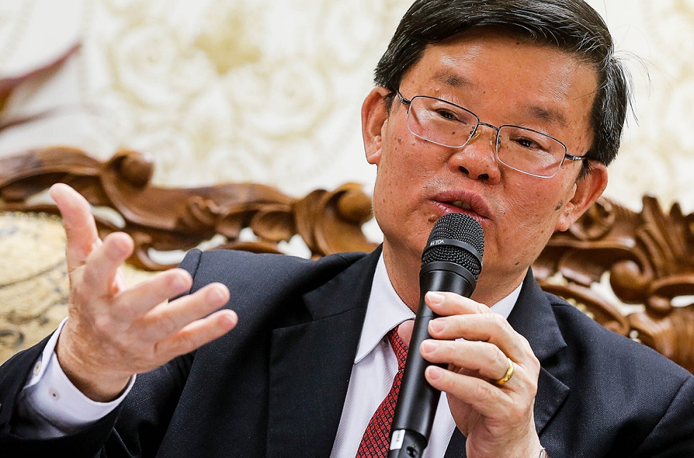 Penang Chief Minister Chow Kon Yeow speaks during a press conference at the Dewan Sri Pinang in George Town November 6, 2019. u00e2u20acu201d Picture by Sayuti Zainudin