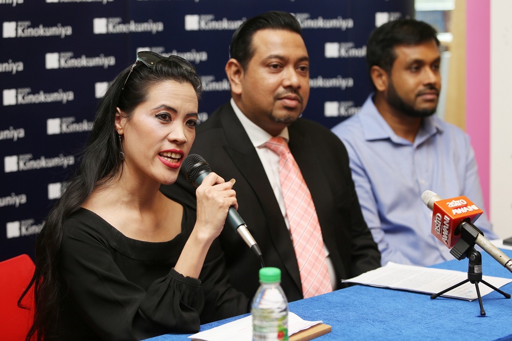 George Town Literary Festival 2019 co-director Pauline Fan (left) speaks during a press conference at Kinokuniya in KLCC November 8, 2019. u00e2u20acu201d Picture by Choo Choy May