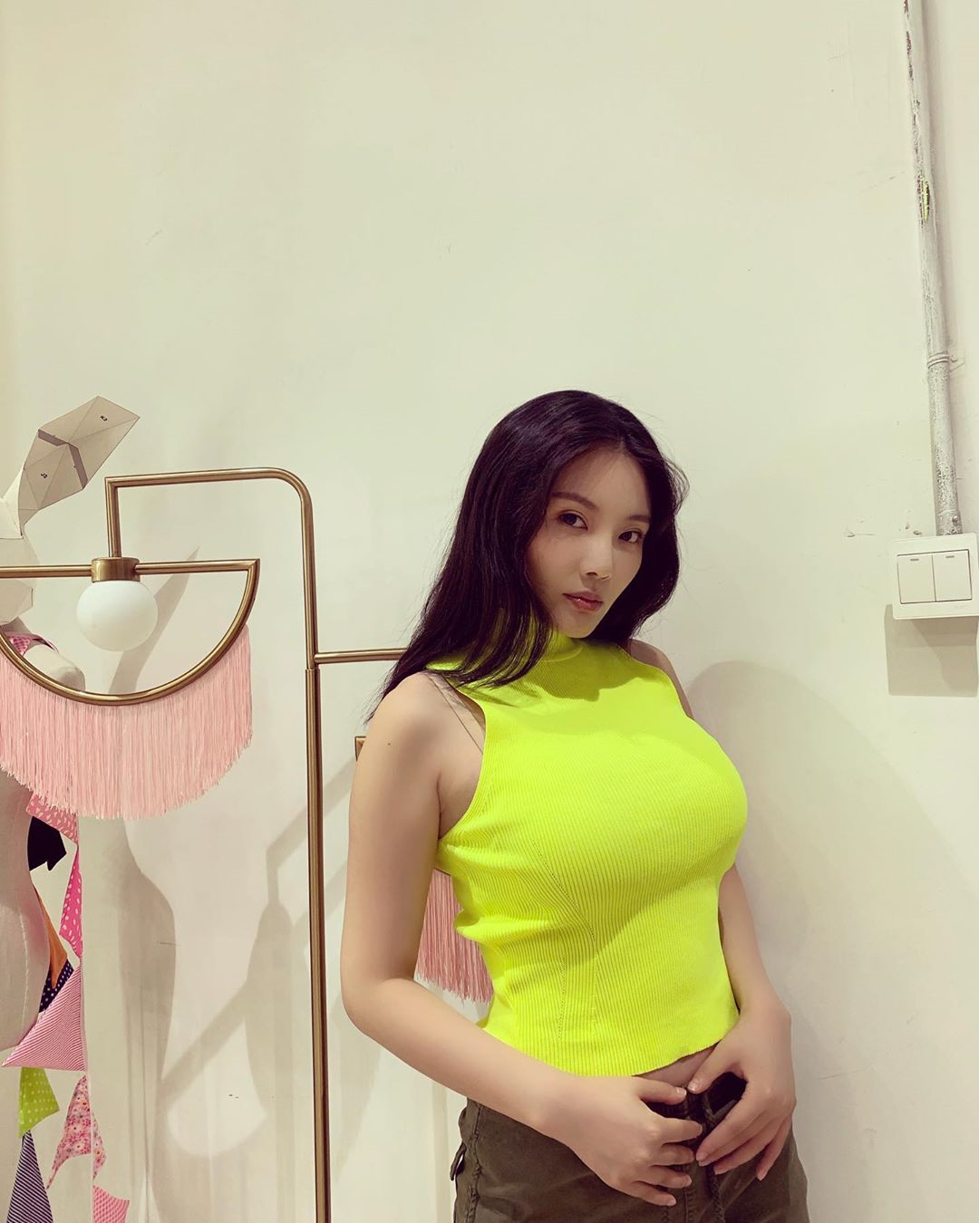 Raquel Xu is said to have an E-cup breast size and was anointed China’s Beautiful Bust. — Photo via Instagram/ raquelxuofficial