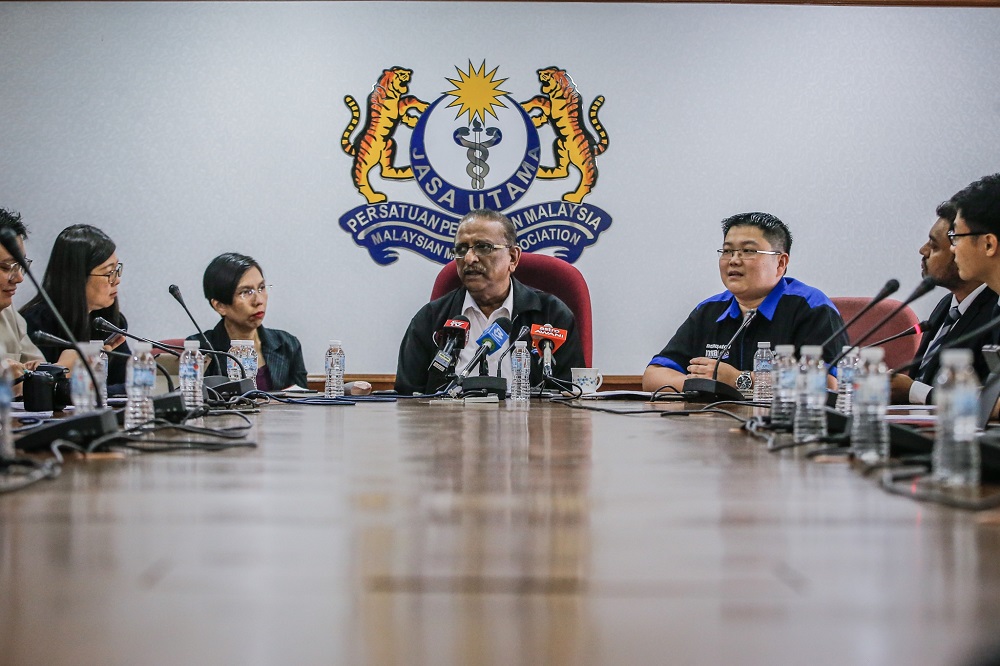 MMA president Dr N. Ganabaskaran speaks during a press conference at Malaysian Medical Association headquarters in Kuala Lumpur November 13, 2019. 
