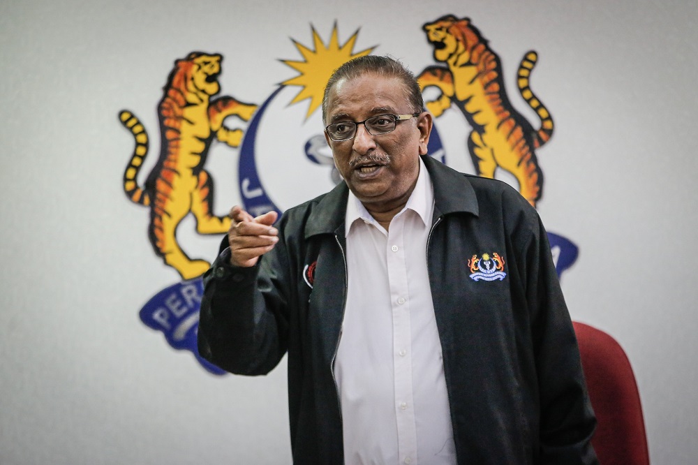 MMA president Dr N. Ganabaskaran speaks during a press conference at Malaysian Medical Association headquarters in Kuala Lumpur November 13, 2019. u00e2u20acu201d Picture by Hari Anggara