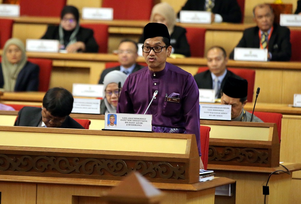 Perak Mentri Besar Datuk Seri Ahmad Faizal Azumu tabling the stateu00e2u20acu2122s Budget 2020 at the State Legislative Assembly in Ipoh November 15, 2019. u00e2u20acu201d Picture by Farhan Najib