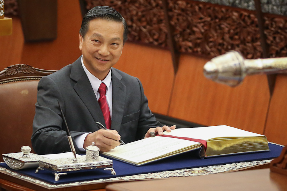 Tanjung Piai MP Datuk Seri Wee Jeck Seng is sworn in as a member of the Dewan Rakyat in Kuala Lumpur November 18, 2019. — Picture by Yusof Mat Isa