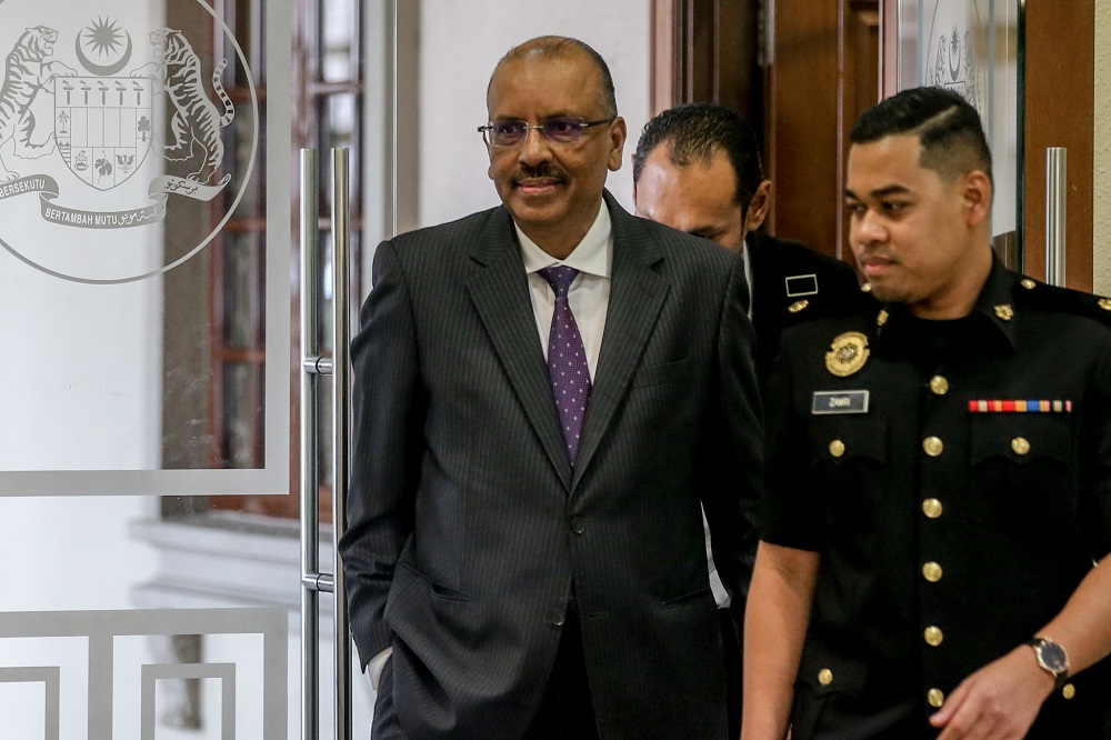 Former chief secretary to the government Tan Sri Ali Hamsa is pictured at the Kuala Lumpur High Court November 19, 2019. Picture by Firdaus Latif