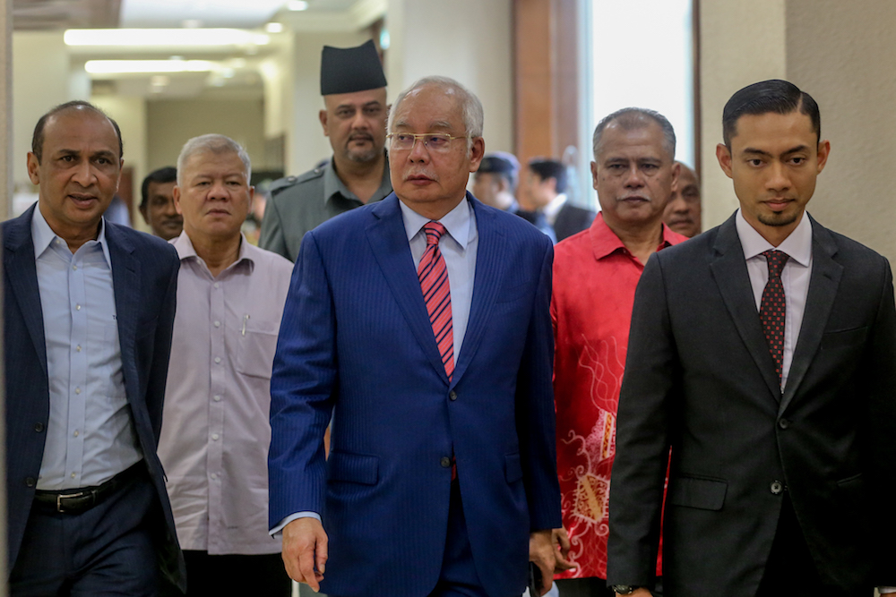 Datuk Seri Najib Razak is pictured at the Kuala Lumpur High Court November 19, 2019. u00e2u20acu201d Picture by Firdaus Latif