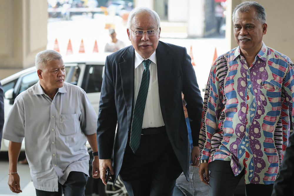Datuk Seri Najib Razak arrives at the Kuala Lumpur High Court November 20, 2019. — Picture by Yusof Mat Isa