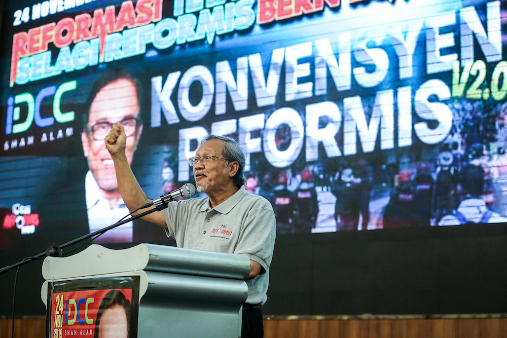 Otai Reformasi chairman Idris Ahmad speaks during the 2019 Reformist Convention V2.0 in Shah Alam November 24, 2019. u00e2u20acu201d Picture by Yusof Mat Isa