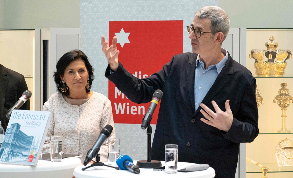 English artist Edmund de Waal, a descendant of the Ephrussi family, speaks next to director of the Jewish Museum Danielle Spera during the opening of an exhibition of the Ephrussi family, at the Jewish museum in Vienna, Austria November 5, 2019. u00e2u20acu201d AFP p