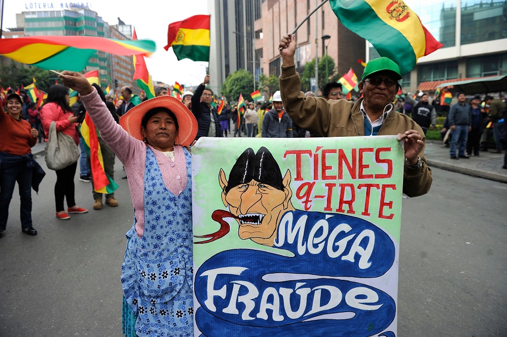 People take to the streets of La Paz to celebrate the resignation of Bolivian President Evo Morales November 10, 2019. u00e2u20acu201d AFP pic  