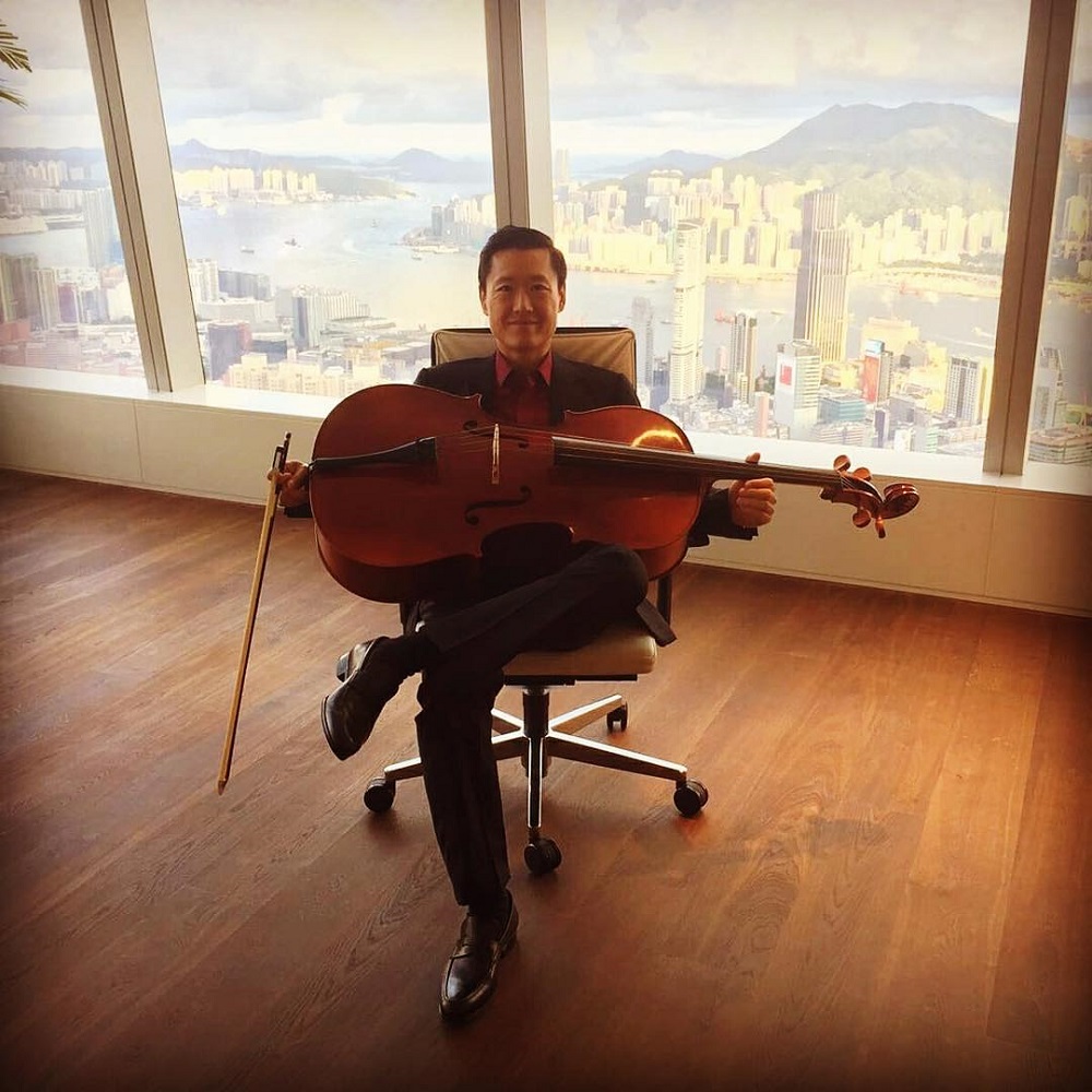 Travelling with a bulky cello makes simple things like going to the restroom is a huge challenge. — Picture from Instagram/Trey Lee