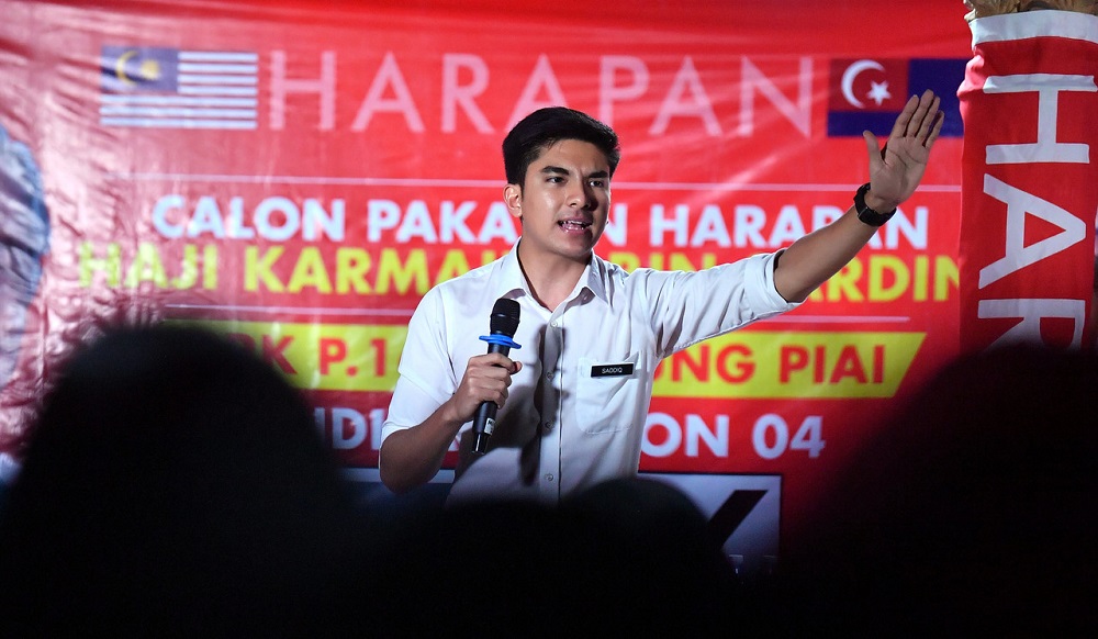 Bersatu Youth chief Syed Saddiq Abdul Rahman speaks during a ceramah in Pontian November 8, 2019. u00e2u20acu201d Bernama pic