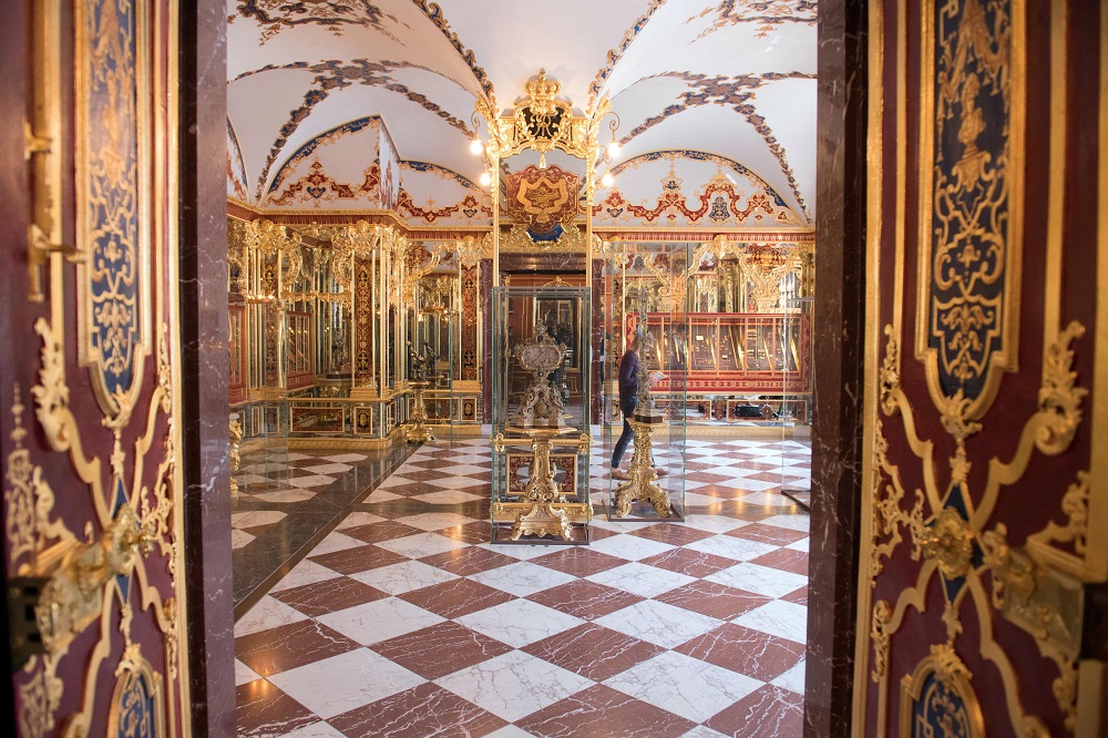Picture taken on April 9, 2019 shows the Jewel Room (Juwelenzimmer), one of the rooms in the historic Green Vault (Gruenes Goelbe) at the Royal Palace in Dresden, eastern Germany. — Sebastian Kahnert/dpa/AFP pic