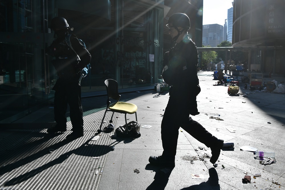 E.O.D (Explosive Ordnance Disposal) of the police officers arrive to search for any remaining protesters hiding at the Hong Kong Polytechnic University in the Hung Hom district of Hong Kong November 28, 2019. u00e2u20acu2022 AFP pic