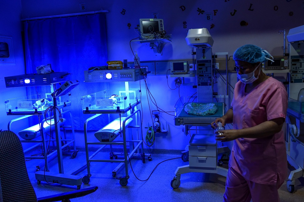 In this photo taken on October 18, 2019, a nurse walks next to premature newborn babies at the Neonatal Intensive Care Unit (NICU) in Sitaram Bhartia hospital in New Delhi. — AFP pic