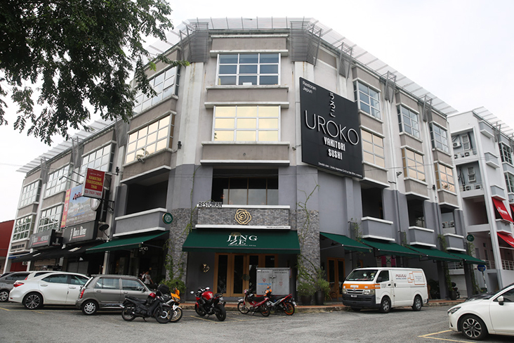 Jing Ze is in the quiet Petaling Jaya suburb of Section 17.