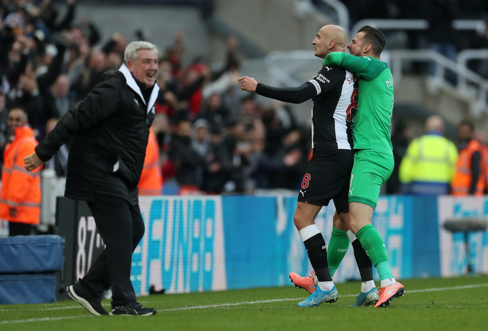 Newcastle Unitedu00e2u20acu2122s Jonjo Shelvey celebrates scoring their second goal at St Jamesu00e2u20acu2122 Park in Newcastle, November 30, 2019. u00e2u20acu201d Reuters picnnnnnnnn