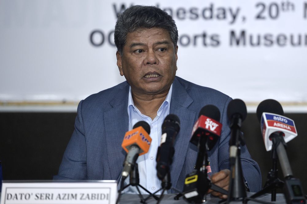 Malaysian Olympic Council (MOM) deputy president Datuk Seri Azim Zabidi speaking at a press conference during a sponsorship ceremony for the Malaysian contingent to the 2019 SEA Games, November 20, 2019. u00e2u20acu201d Bernama pic