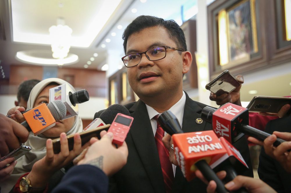 PKR Youth chief Akmal Nasrullah Mohd Nasir speaks to reporters at Parliament in Kuala Lumpur November 28, 2019. u00e2u20acu2022 Picture by Yusof Mat Isa
