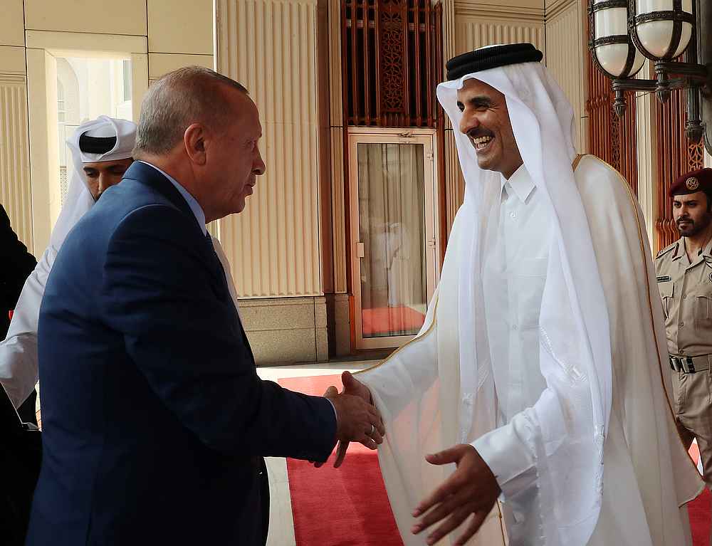 Turkish President Tayyip Erdogan meets Qatar's Emir Sheikh Tamim bin Hamad al-Thani in Doha, Qatar November 25, 2019. u00e2u20acu201d Murat Cetinmuhurdar/Presidential Press Office handout via Reuters