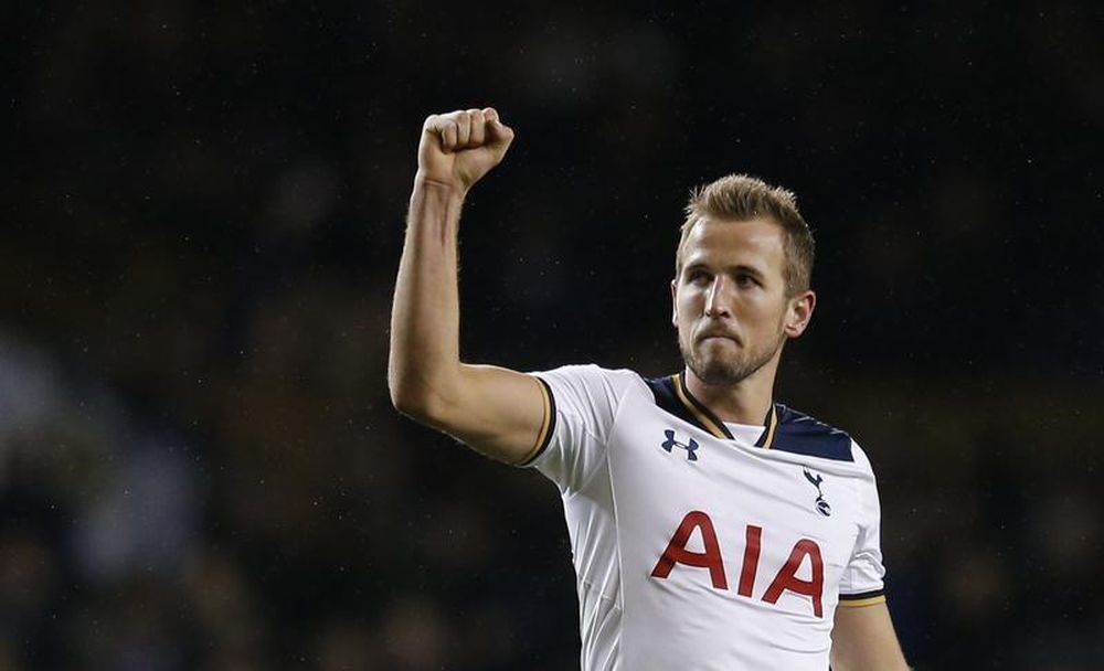 Tottenhamu00e2u20acu2122s Harry Kane celebrates after their Premier League match against West Ham United at White Hart Lane, November 19, 2016. u00e2u20acu201d Action Images via Reuters