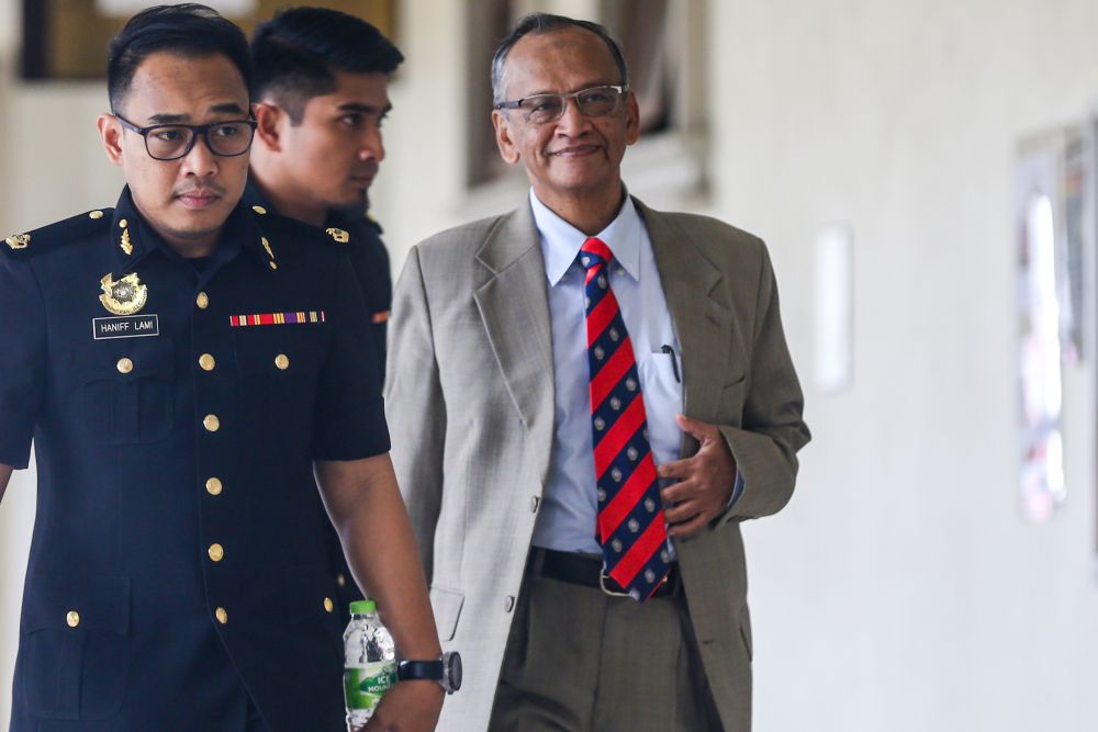Former Auditor-General Tan Sri Ambrin Buang is pictured at the Kuala Lumpur Court Complex November 21, 2019. u00e2u20acu201d Picture by Firdaus Latif