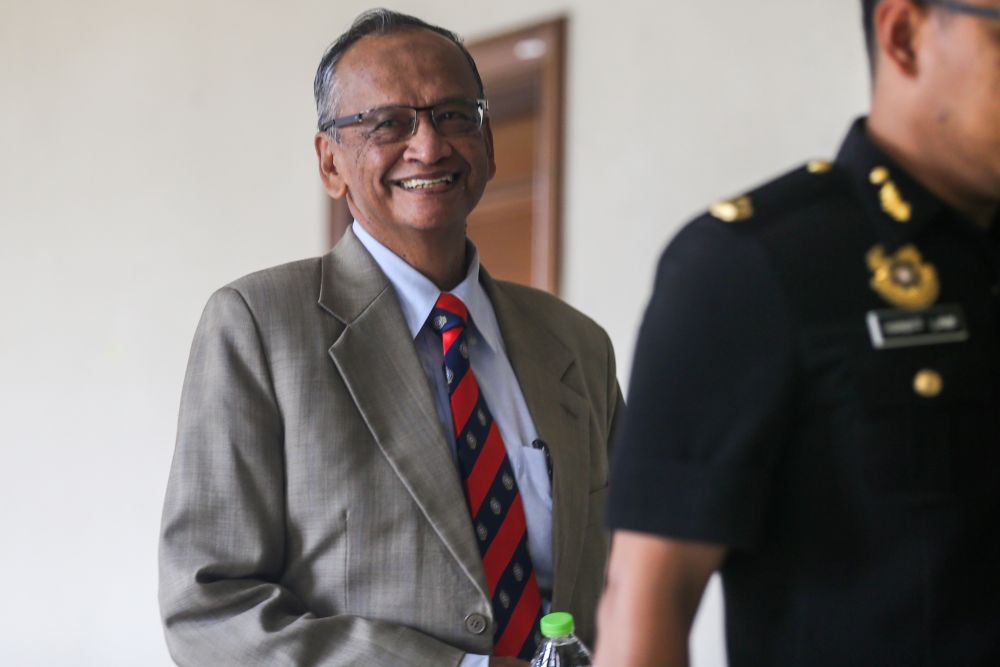 Former Auditor-General Tan Sri Ambrin Buang is pictured at the Kuala Lumpur Court Complex November 21, 2019. u00e2u20acu201d Picture by Firdaus Latif