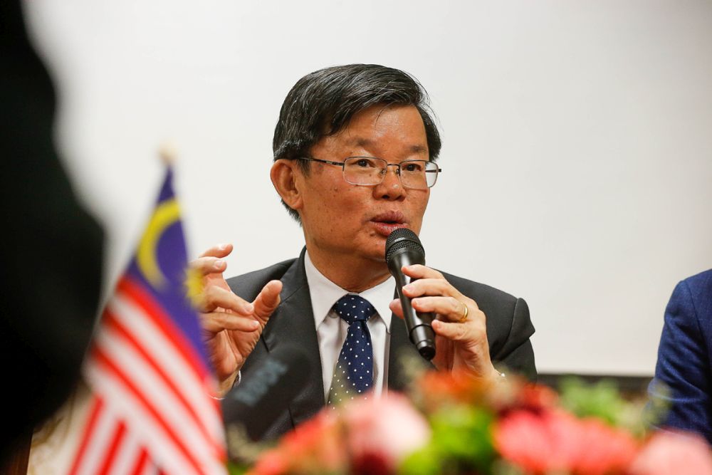 Penang Chief Minister Chow Kon Yeow speaks to members of the media at Dewan Sri Pinang, George Town November 7, 2019. u00e2u20acu201d Picture by Sayuti Zainudin