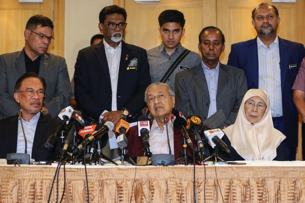 Prime Minister Tun Dr Mahathir Mohamad speaks during a press conference after Pakatan Harapanu00e2u20acu2122s Presidential Council Meeting in Putrajaya November 5, 2019. u00e2u20acu201d Picture by Yusof Mat Isa
