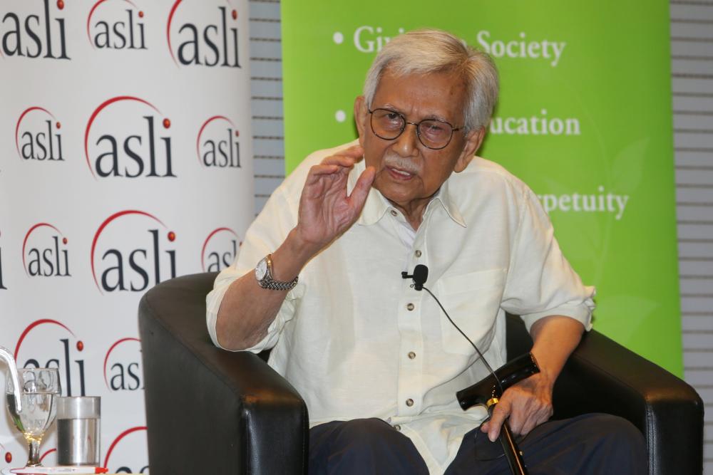 Tun Dr Daim Zainuddin speaks at the ASLI's Nation Building talk on u00e2u20acu02dcPoverty in Malaysia: Reality vs Perceptionu00e2u20acu2122 in Sunway University, November 27, 2019. u00e2u20acu2022 Picture by Choo Choy May.