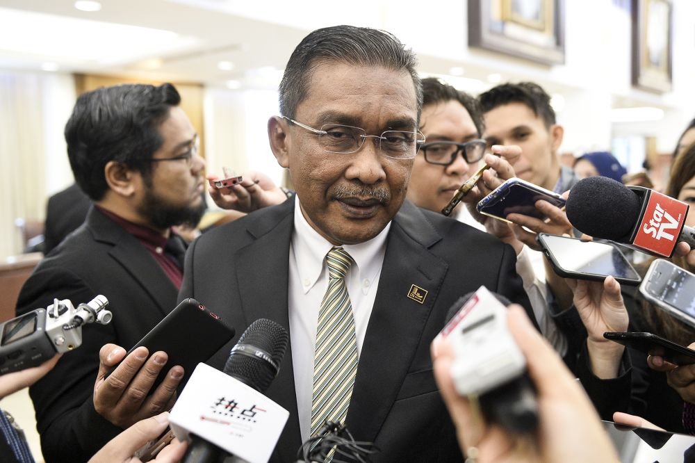 Kota Bharu MP Datuk Takiyuddin Hassan speaks to reporters at Parliament in Kuala Lumpur November 12, 2019. u00e2u20acu201d Picture by Miera Zulyana