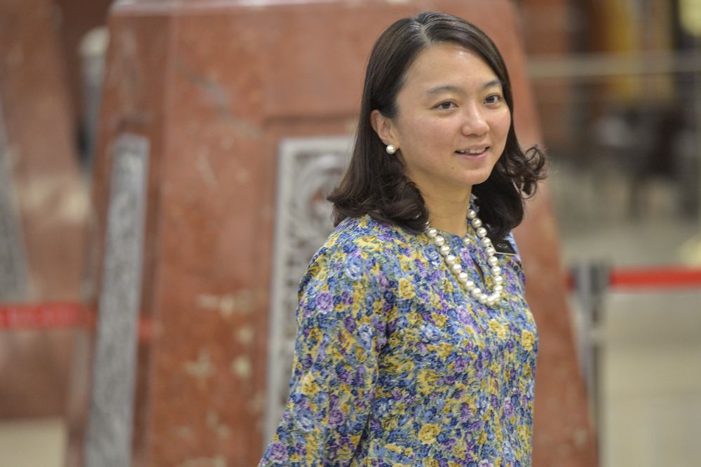 Woman, Family and Community Development Deputy Minister Hannah Yeoh arrives at Parliament November 7, 2019. u00e2u20acu201d Picture by Shafwan Zaidon