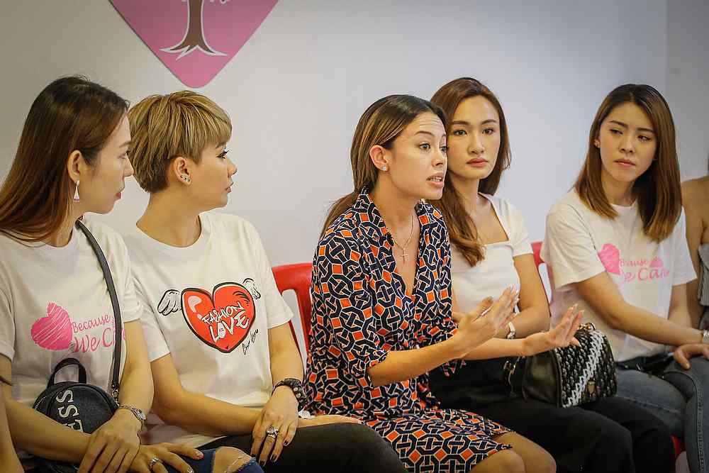 Miss Tourism International 2011 Aileen Gabriella Robinson talks about the idea behind the Pink Heart Care Centre welfare home for the elderly. — Picture by Hari Anggara