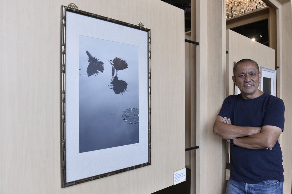 David Loku00e2u20acu2122s photographs tap into the psychological aspect of addiction and dependency. u00e2u20acu201d Picture by Miera Zulyanannn