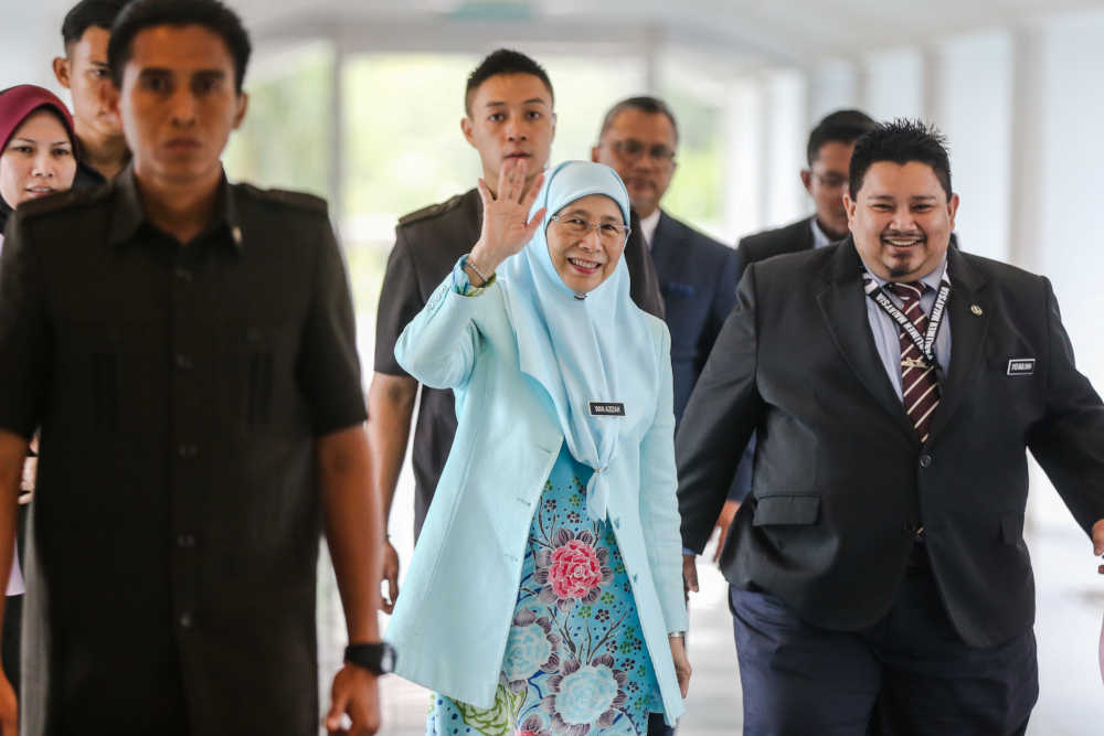 Deputy Prime Minister Datuk Seri Dr Wan Azizah Wan Ismail is pictured at Parliament in Kuala Lumpur November 27, 2019. u00e2u20acu201d Picture by Firdaus Latif