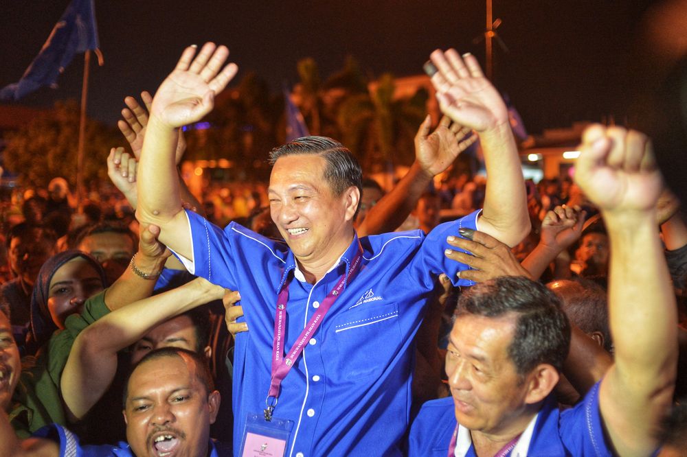 File photo showing BN’s Datuk Seri Wee Jeck Seng celebrating his win at the Tanjung Piai by-election November 16, 2016. — Picture by Shafwan Zaidon