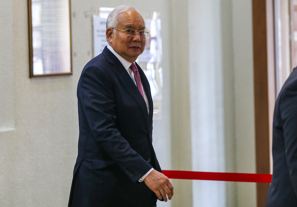 Former prime minister Datuk Seri Najib Razak is seen at the Kuala Lumpur High Court December 4, 2019. u00e2u20acu201d Picture by Firdaus Latif