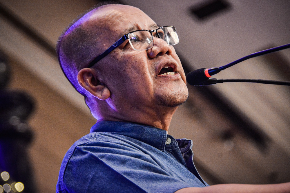 PKR central leadership council member Zakaria Andul Hamid speaks during the u00e2u20acu02dcSPV 2030u00e2u20acu2122 dinner at Hotel Renaissance Kuala Lumpur December 8, 2019. u00e2u20acu201d Picture by Hari Anggara