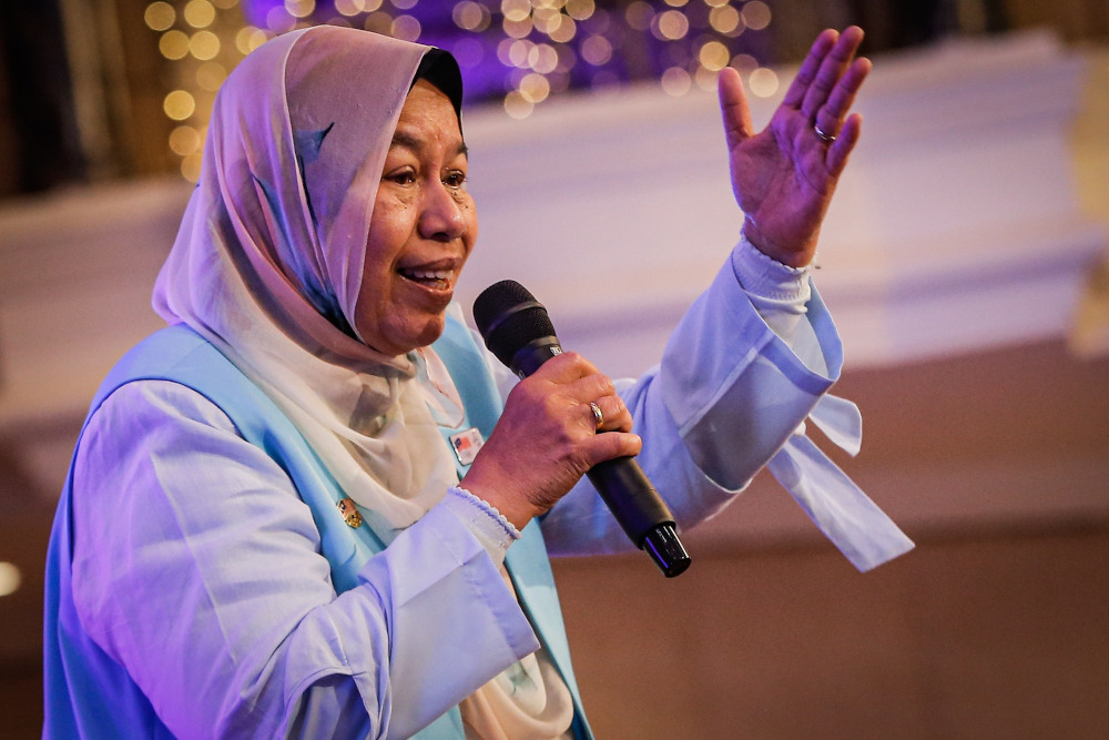 PKR vice-president Zuraida Kamaruddin speaks during the u00e2u20acu02dcSPV 2030u00e2u20acu2122 dinner at Hotel Renaissance Kuala Lumpur December 8, 2019. u00e2u20acu201d Picture by Hari Anggara