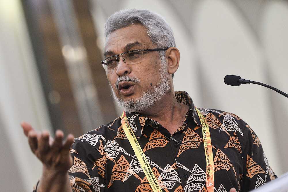 Khalid Samad speaks during the Amanah National Convention in Shah Alam December 8, 2019. u00e2u20acu201d Picture by Miera Zulyana