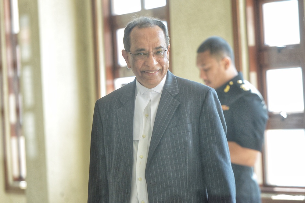 Datuk V. Sithambaram is pictured at the Kuala Lumpur Courts Complex December 19, 2019. — Picture by Shafwan Zaidon
