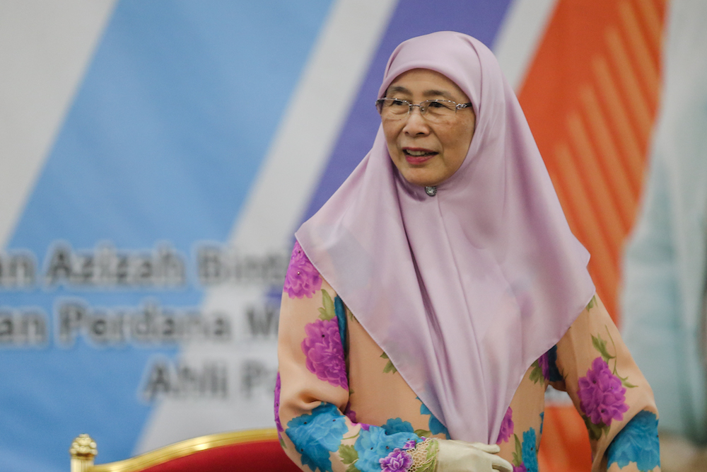 Deputy Prime Minister Datuk Seri Dr Wan Azizah Wan Ismail is seen during back to school 2020 programme in Ampang December 28, 2019. u00e2u20acu201d Picture by Firdaus Latif 
