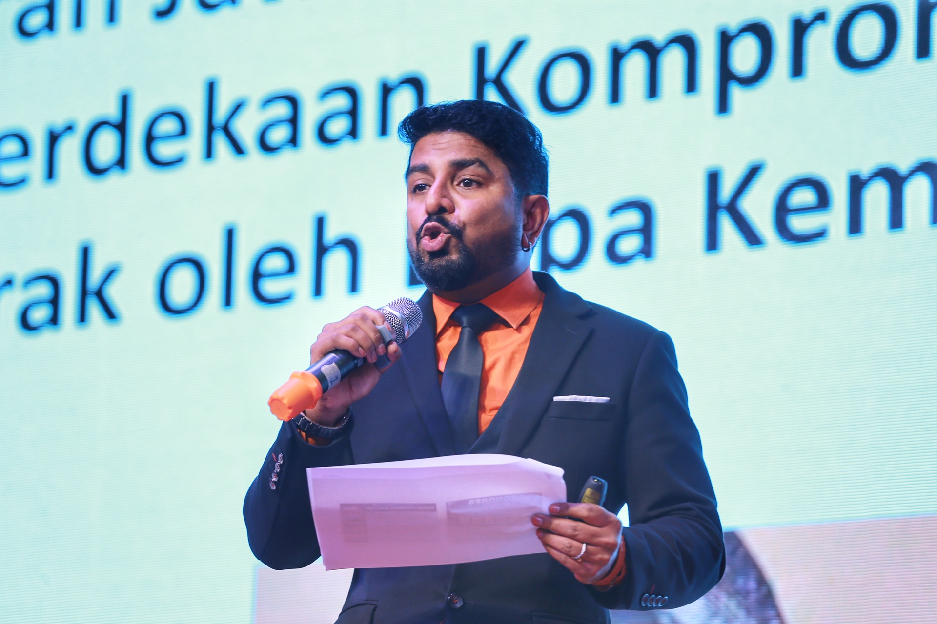 Arun Doraisamy speaks during the National Jawi Congress in Petaling Jaya December 29, 2019. u00e2u20acu201d Picture by Ahmad Zamzahuri
