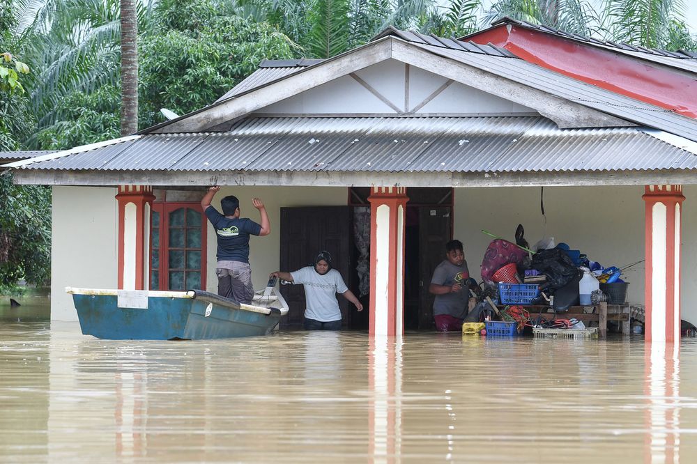 Keadaan mangsa banjir di Kampung Nyatuh, Setiu, Terengganu hari ini. u00e2u20acu201d Foto Bernama