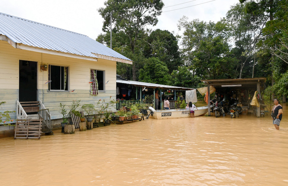 A house is surrounded by floodwater in Kampung Limpijas in Membakut, Sabah December 11, 2019. u00e2u20acu201d Bernama pic